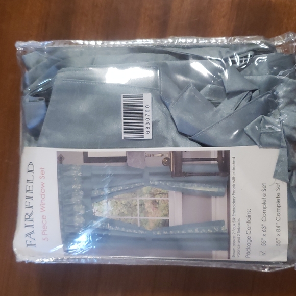 Fairfield Accents New Fairfield 5 Piece Window Set Poshmark